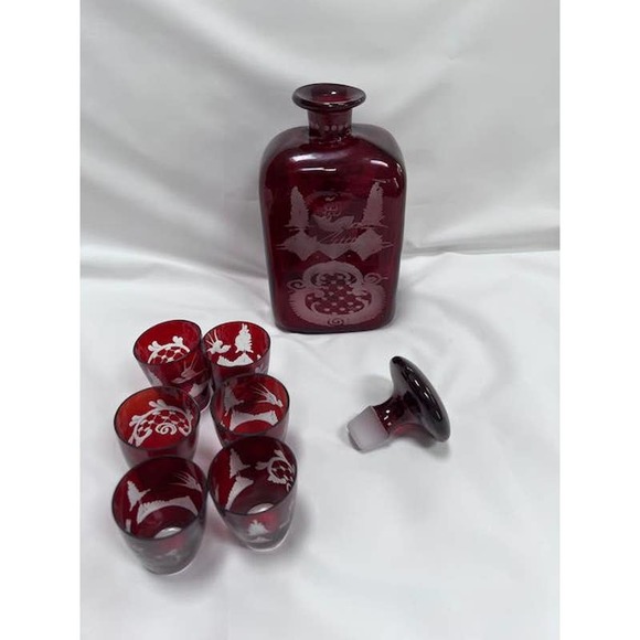 Bohemian Ruby Red etched Decanter with Cordial Glasses - Picture 2 of 8
